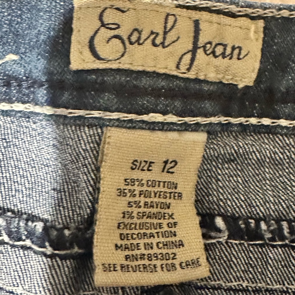 Earl Jeans Cut Off Shorts - Picture 3 of 6